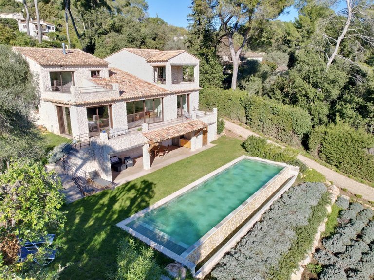 Villa for Sale in St Paul, Vence, St. Paul Area 11
