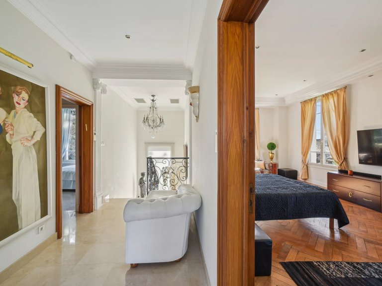 Villa for Sale in Cannes, Cannes Area 18
