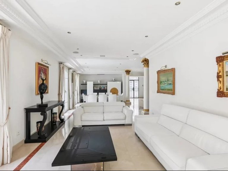 Villa for Sale in Cannes, Cannes Area 6