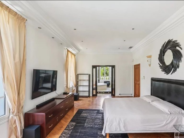 Villa for Sale in Cannes, Cannes Area 7