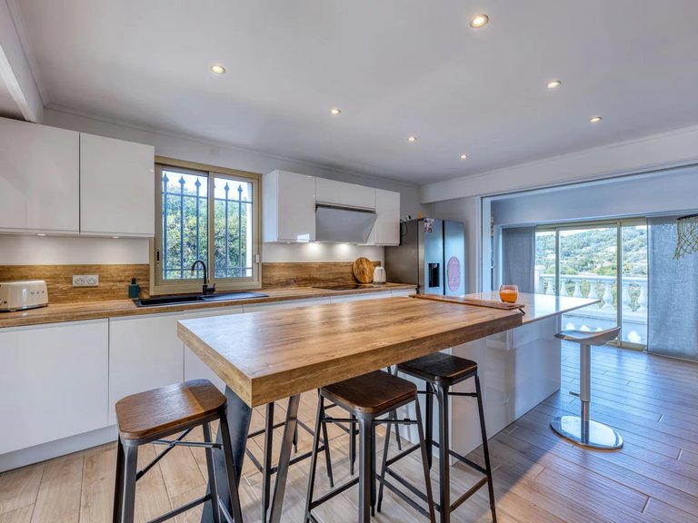 Villa for Sale in Valbonne, Mougins, Valbonne, Grasse Area 3