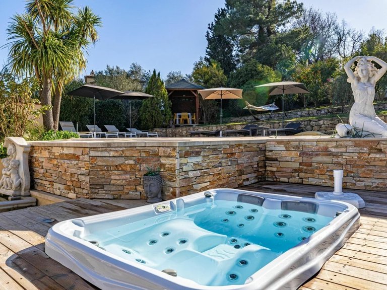 Villa for Sale in Valbonne, Mougins, Valbonne, Grasse Area 1