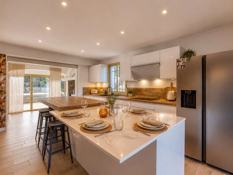 Villa for Sale in Valbonne, Mougins, Valbonne, Grasse Area 8