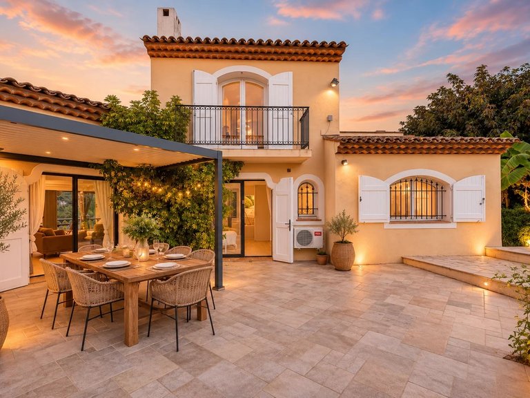 Villa for Sale in Valbonne, Mougins, Valbonne, Grasse Area 9