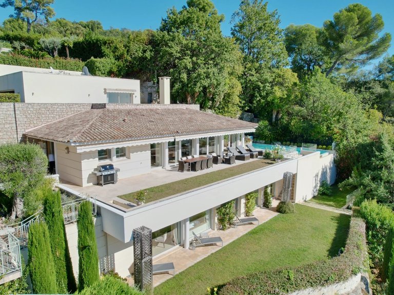 Villa for Sale in Cannes, Cannes Area 3