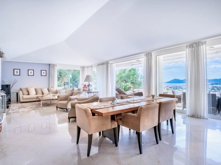 Villa for Sale in Cannes, Cannes Area 4