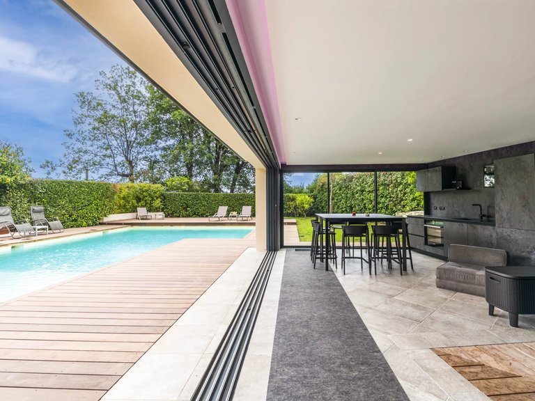 Villa for Sale in Vence, Vence, St. Paul Area 10