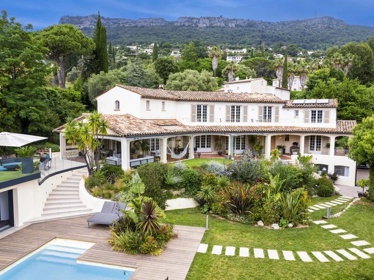 Villa for Sale in Vence, Vence, St. Paul Area 11