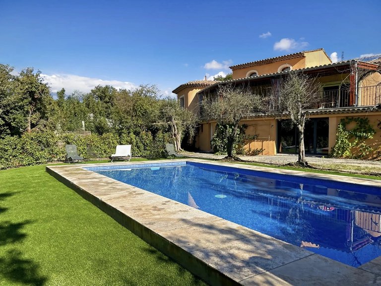 Villa for Sale in St Cezaire Sur Siagne, Mougins, Valbonne, Grasse Area 1