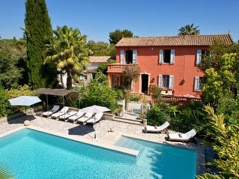 Villa for Sale in Antibes, Antibes Area 1