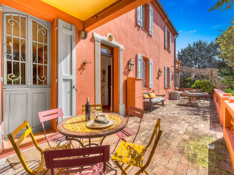 Villa for Sale in Antibes, Antibes Area 6