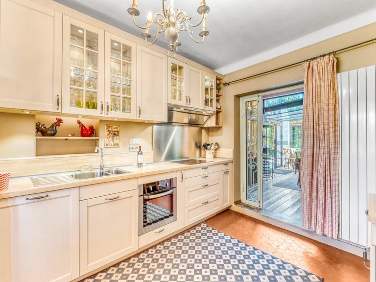 Villa for Sale in Antibes, Antibes Area 14
