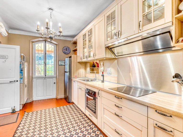 Villa for Sale in Antibes, Antibes Area 17