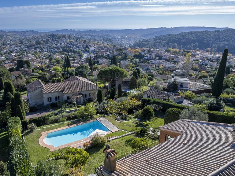 Villa for Sale in La Colle Sur Loup, Vence, St. Paul Area 6