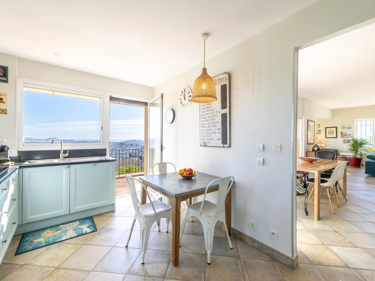 Villa for Sale in La Colle Sur Loup, Vence, St. Paul Area 9