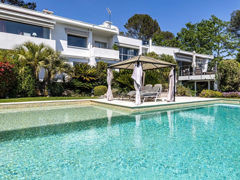 Villa for Sale in Valbonne, Mougins, Valbonne, Grasse Area 15
