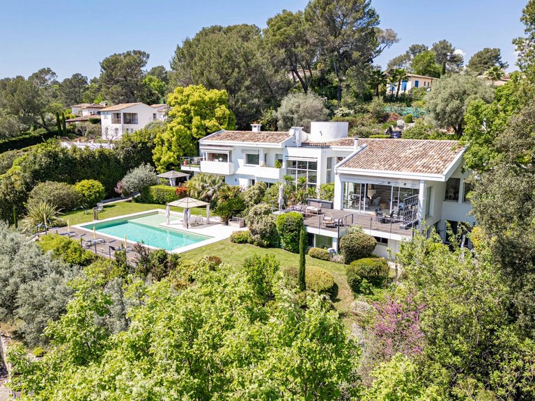 Villa for Sale in Valbonne, Mougins, Valbonne, Grasse Area 16