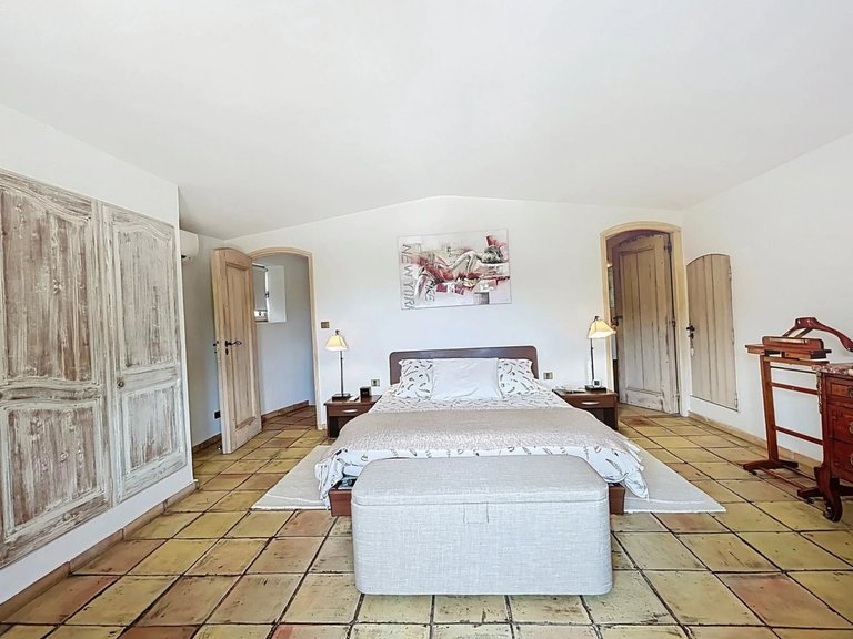 Villa for Sale in Fayence, Var Countryside (fayence, Lorgues, Cotignac) 13