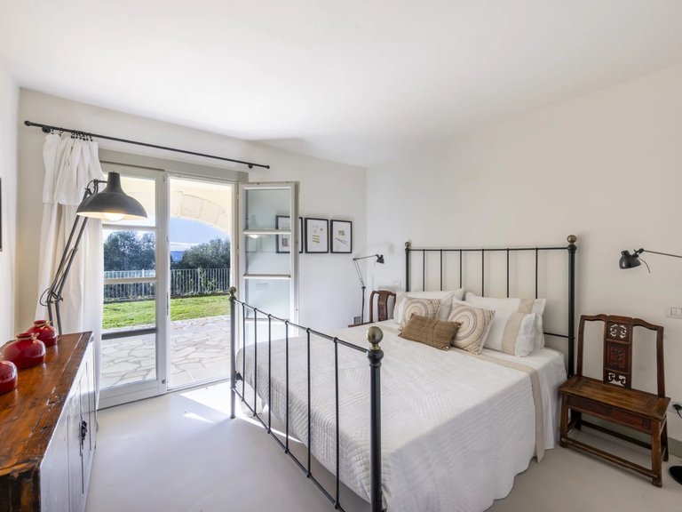 Villa for Sale in Grasse, Mougins, Valbonne, Grasse Area 17