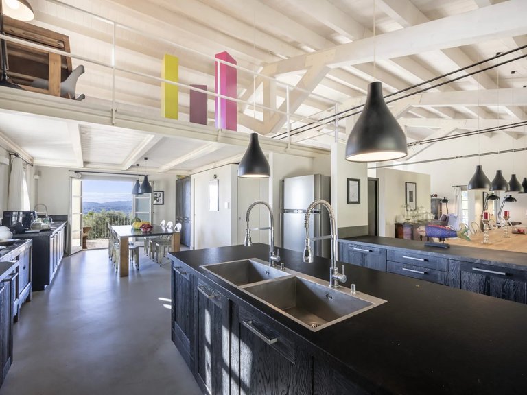 Villa for Sale in Grasse, Mougins, Valbonne, Grasse Area 9