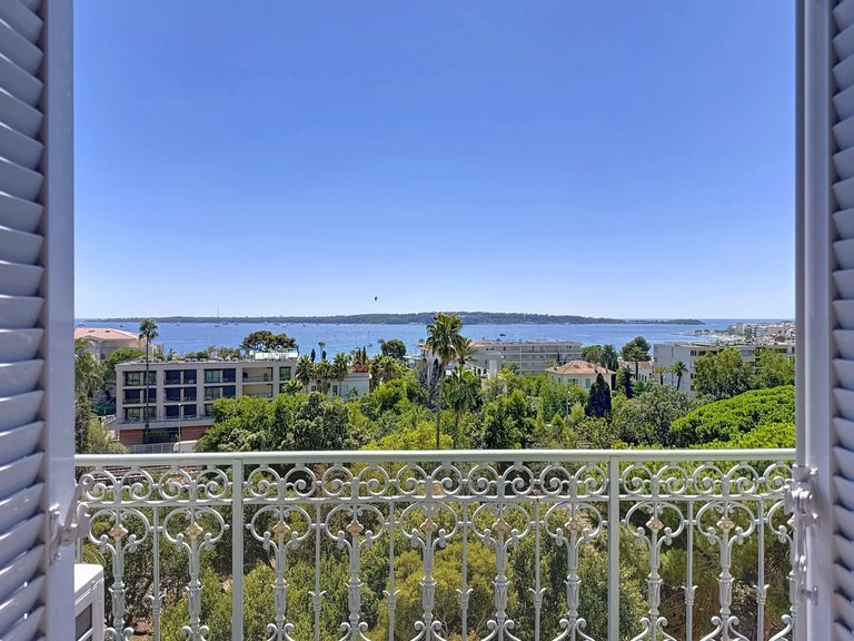 Apartment for Sale in Cannes, Cannes Area 18