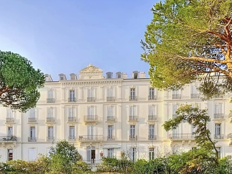 Apartment for Sale in Cannes, Cannes Area 20