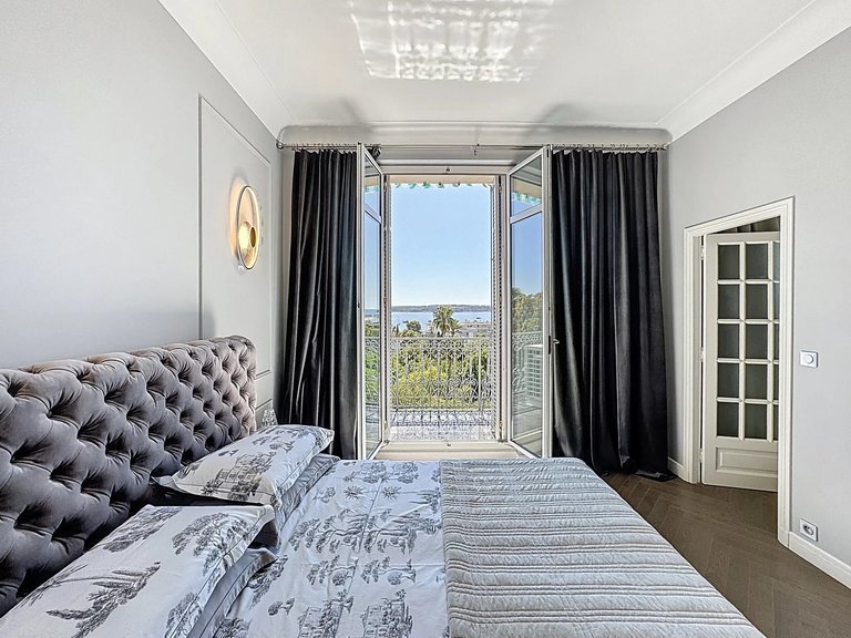 Apartment for Sale in Cannes, Cannes Area 9