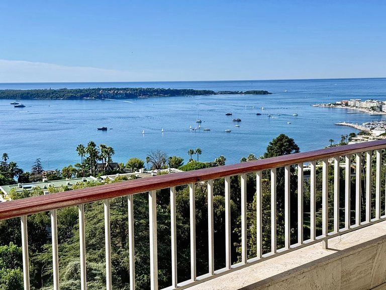 Apartment for Sale in Cannes, Cannes Area 2