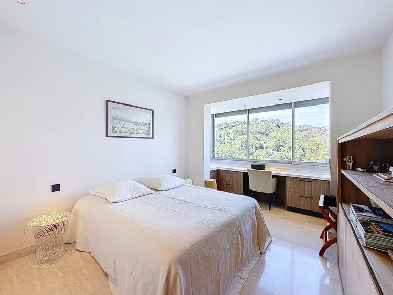 Apartment for Sale in Cannes, Cannes Area 11
