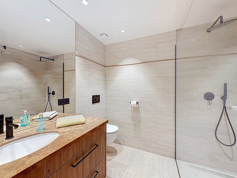 Apartment for Sale in Cannes, Cannes Area 12