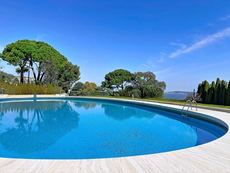 Apartment for Sale in Cannes, Cannes Area 17