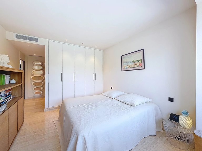 Apartment for Sale in Cannes, Cannes Area 10