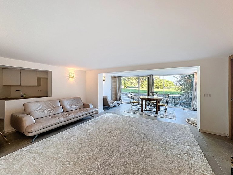 Villa for Sale in Cannes, Cannes Area 14