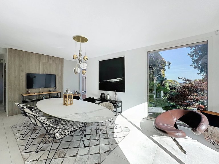 Villa for Sale in Cannes, Cannes Area 18