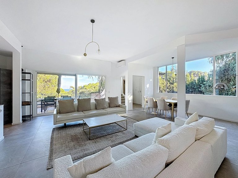 Villa for Sale in Cannes, Cannes Area 6