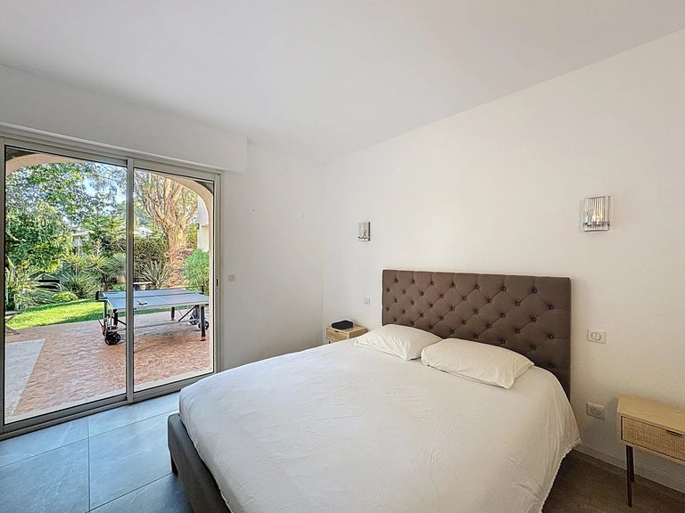 Villa for Sale in Cannes, Cannes Area 12