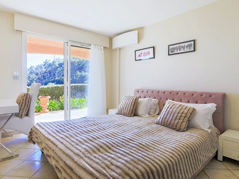 Villa for Sale in Theoule Sur Mer, Cannes Area 19