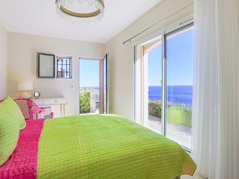 Villa for Sale in Theoule Sur Mer, Cannes Area 20