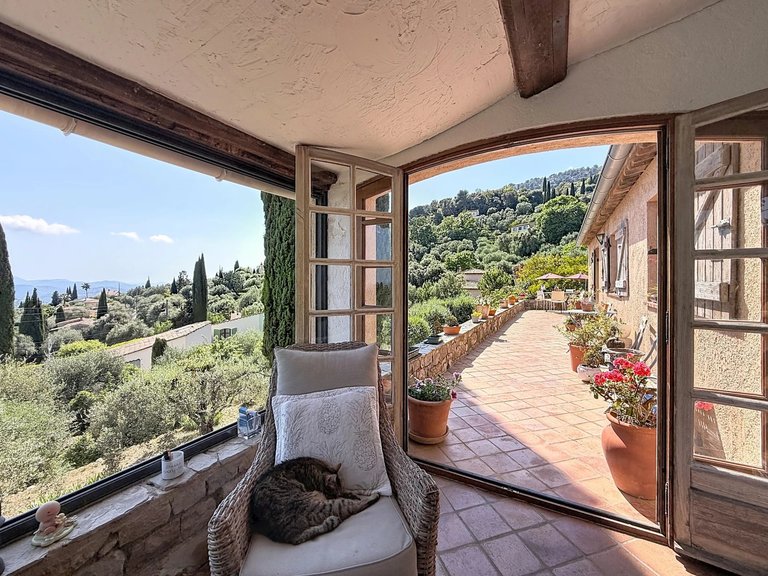 Villa for Sale in Speracedes, Mougins, Valbonne, Grasse Area 10