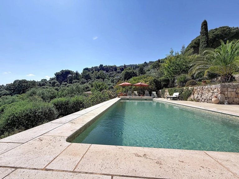 Villa for Sale in Speracedes, Mougins, Valbonne, Grasse Area 19