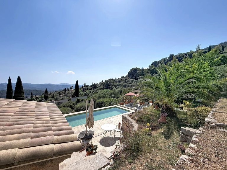 Villa for Sale in Speracedes, Mougins, Valbonne, Grasse Area 20