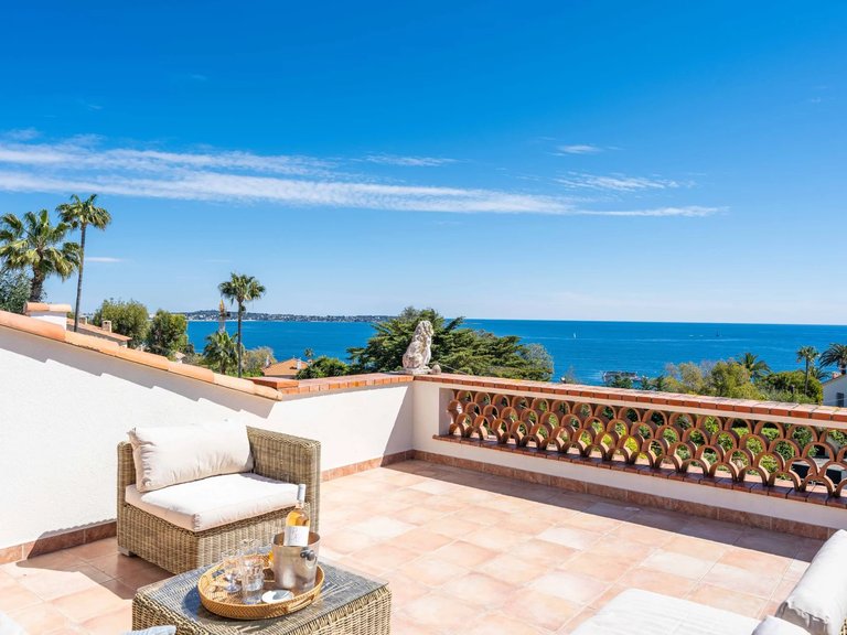 Villa for Sale in Cannes, Cannes Area 11