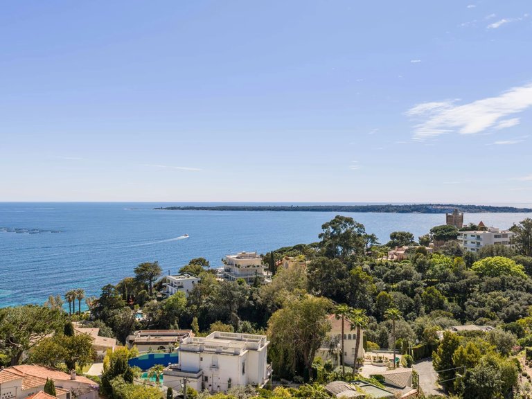 Villa for Sale in Cannes, Cannes Area 12
