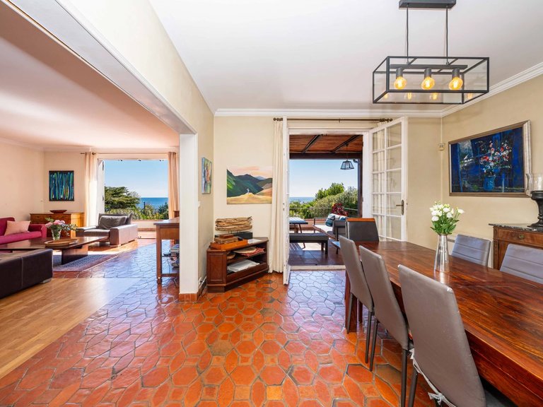 Villa for Sale in Cannes, Cannes Area 20