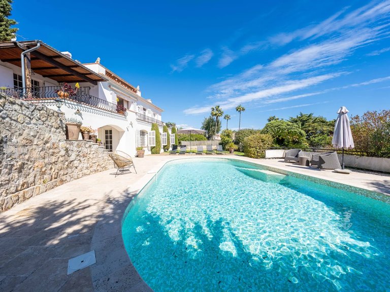 Villa for Sale in Cannes, Cannes Area 6