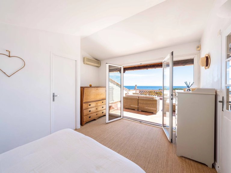 Villa for Sale in Cannes, Cannes Area 9