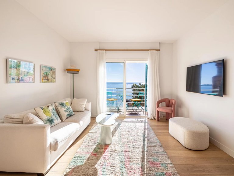 Apartment for Sale in Cannes, Cannes Area 1