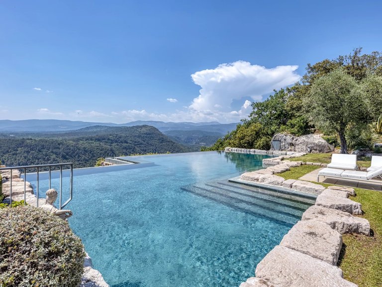 Villa for Sale in St Cezaire Sur Siagne, Mougins, Valbonne, Grasse Area 4