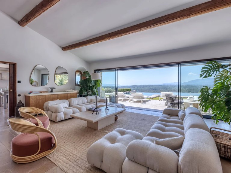 Villa for Sale in St Cezaire Sur Siagne, Mougins, Valbonne, Grasse Area 8