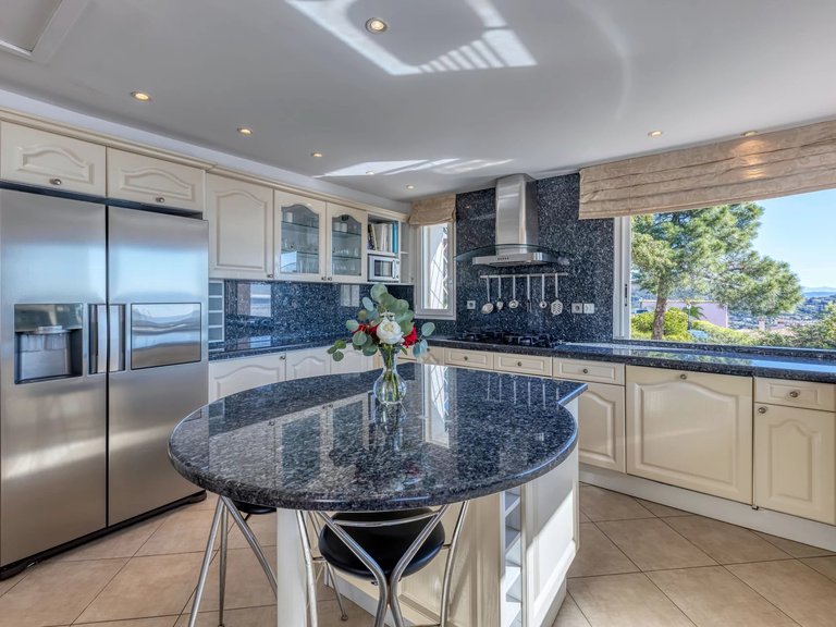 Villa for Sale in Theoule Sur Mer, Cannes Area 12
